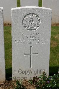 Warloy-Baillon Communal Cemetery Extension - Lewis, A R