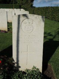Warloy-Baillon Communal Cemetery Extension - Lloyd, W J