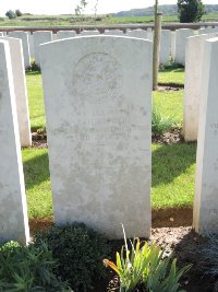 Warloy-Baillon Communal Cemetery Extension - Lockwood, F