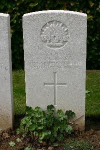 Warloy-Baillon Communal Cemetery Extension - Lowe, Lawrence Oswald