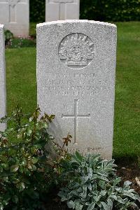 Warloy-Baillon Communal Cemetery Extension - McFadyen, Keith Robert Douglas