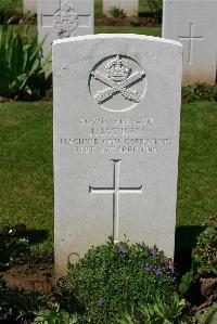 Warloy-Baillon Communal Cemetery Extension - McKay, J