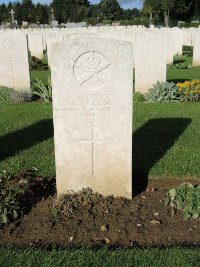Warloy-Baillon Communal Cemetery Extension - McLeod, R