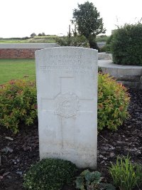 Warloy-Baillon Communal Cemetery Extension - Mead, A E