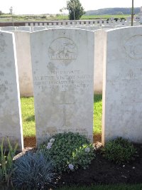 Warloy-Baillon Communal Cemetery Extension - Moth, Albert Victor
