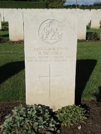Warloy-Baillon Communal Cemetery Extension - Nicholl, Duncan