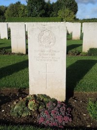 Warloy-Baillon Communal Cemetery Extension - Norton, G
