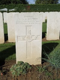 Warloy-Baillon Communal Cemetery Extension - Porter, Frederick Ernest Gilchrist