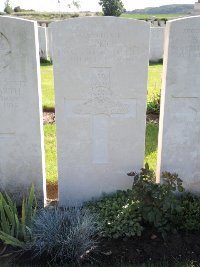 Warloy-Baillon Communal Cemetery Extension - Price, L