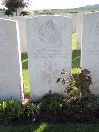 Warloy-Baillon Communal Cemetery Extension - Rogers, James Vincent
