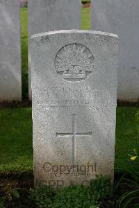 Warloy-Baillon Communal Cemetery Extension - Shorter, Claude Lyndon