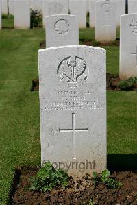 Warloy-Baillon Communal Cemetery Extension - Simm, William