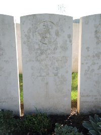 Warloy-Baillon Communal Cemetery Extension - Simmons, T