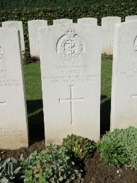 Warloy-Baillon Communal Cemetery Extension - Wild, T