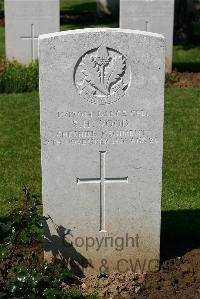 Warloy-Baillon Communal Cemetery Extension - Wood, Samuel Hulme