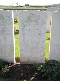 Warloy-Baillon Communal Cemetery Extension - Wright, B