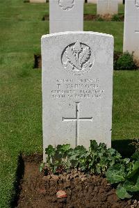 Warloy-Baillon Communal Cemetery Extension - Yarwood, T