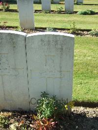 Zouave Valley Cemetery Souchez - Gibson, J