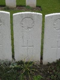 Zouave Valley Cemetery Souchez - Kay, R F