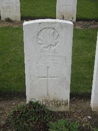 Zouave Valley Cemetery Souchez - Morrison, G G
