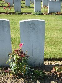 Zouave Valley Cemetery Souchez - Thompson, C
