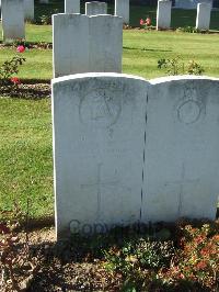 Zouave Valley Cemetery Souchez - Whittle, F W