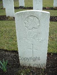 Brookwood Military Cemetery - Hache, Israel
