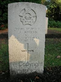 Brookwood Military Cemetery - Howden, James Cassels