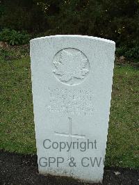 Brookwood Military Cemetery - Lineham, L T