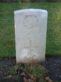 Brookwood Military Cemetery - Lemnoux, J