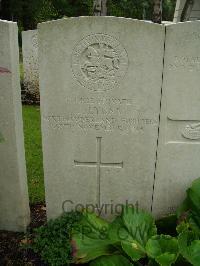 Brookwood Military Cemetery - Lyons, J