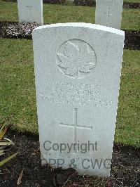 Brookwood Military Cemetery - Madden, Kitchener Cassius