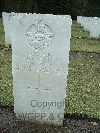 Brookwood Military Cemetery - Matthew, Robert Duff