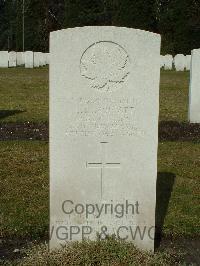 Brookwood Military Cemetery - Moffatt, Lawrence Robert