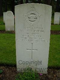 Brookwood Military Cemetery - MacIntyre, Alexander John