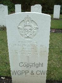 Brookwood Military Cemetery - McCracken, Gordon Malcolm