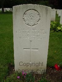 Brookwood Military Cemetery - McEwen, Ian Donald William Alastair