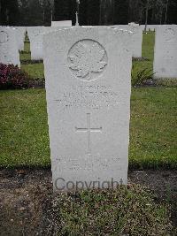 Brookwood Military Cemetery - McFadden, Harvey Donald