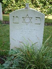 Brookwood Military Cemetery - Neuberg, Werner A (RenÃ‰?)