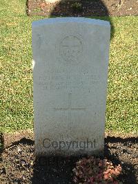 Brookwood Military Cemetery - Nichols, Miss Lilian Beatrice