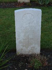 Brookwood Military Cemetery - Phyllis, George