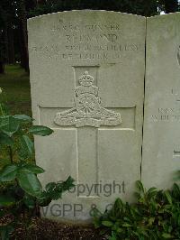 Brookwood Military Cemetery - Redmond, Elizabeth Christina