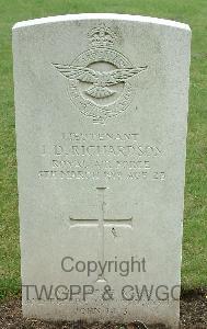 Brookwood Military Cemetery - Richardson, Ian Dacre