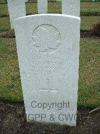 Brookwood Military Cemetery - Sauchuk, Frank