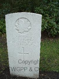 Brookwood Military Cemetery - Schneider, Max