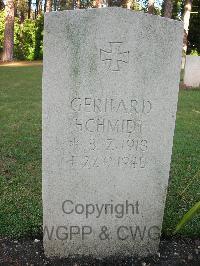 Brookwood Military Cemetery - Schmidt, H