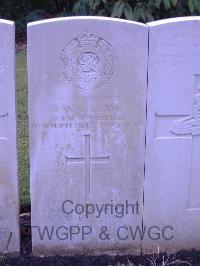 Brookwood Military Cemetery - Shaw, J W G