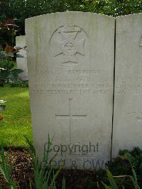 Brookwood Military Cemetery - Skinner, Eric Thomas