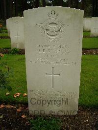 Brookwood Military Cemetery - Staples, Michael Edmund