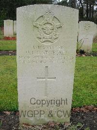 Brookwood Military Cemetery - Stoeckel, Oswald Ian Hamilton